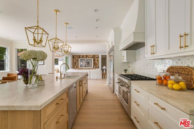 605 N Elm Drive, Beverly Hills, CA 90210
