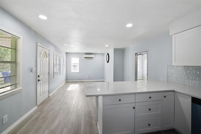 524 6TH AVENUE NE, Largo, FL 33770