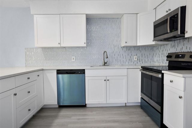 524 6TH AVENUE NE, Largo, FL 33770