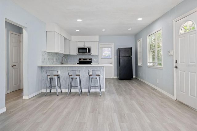 524 6TH AVENUE NE, Largo, FL 33770