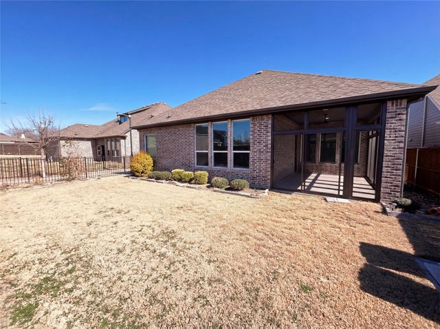 2221 Laguna Drive, Rowlett, TX 75088