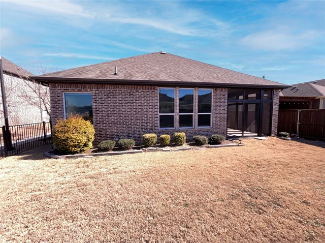 2221 Laguna Drive, Rowlett, TX 75088