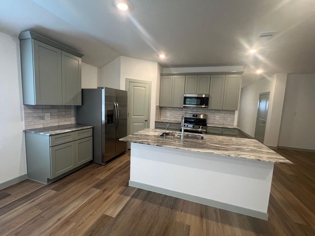 7835 Evening Emerald Drive, Iowa Colony, TX 77583