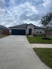 7835 Evening Emerald Drive, Iowa Colony, TX 77583