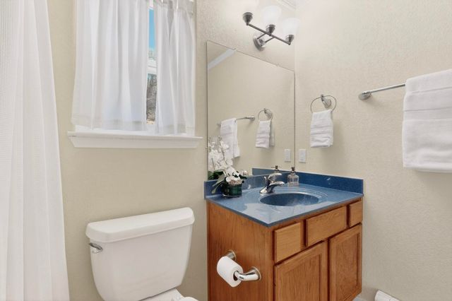 32 Camino De Avila, Tijeras, NM 87059