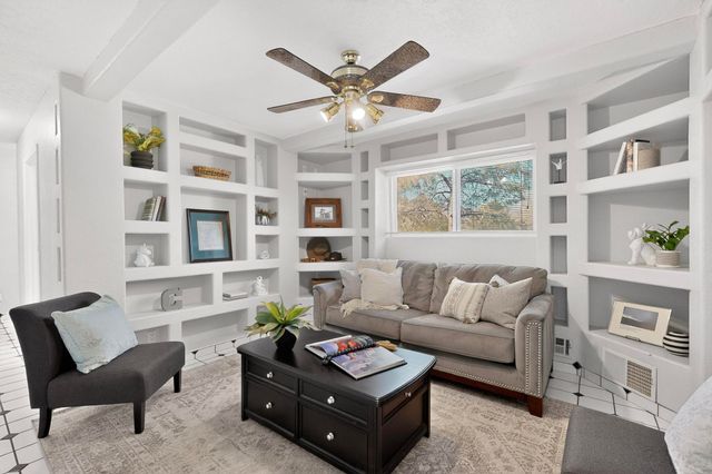 32 Camino De Avila, Tijeras, NM 87059