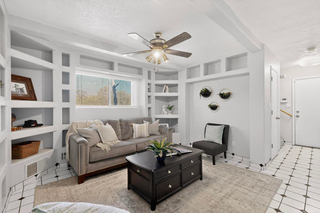 32 Camino De Avila, Tijeras, NM 87059