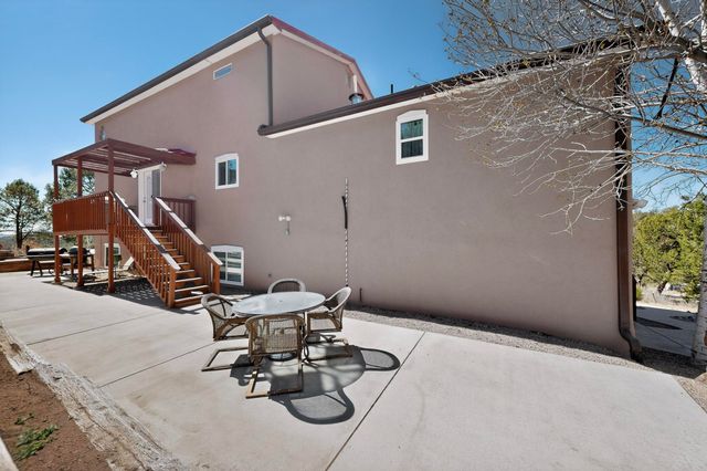 32 Camino De Avila, Tijeras, NM 87059
