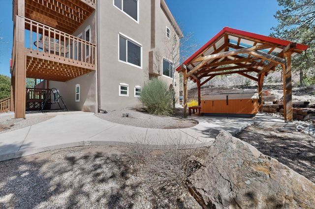 32 Camino De Avila, Tijeras, NM 87059