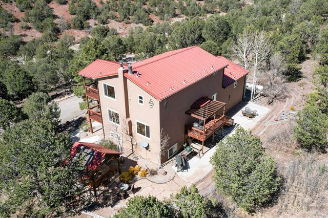 32 Camino De Avila, Tijeras, NM 87059