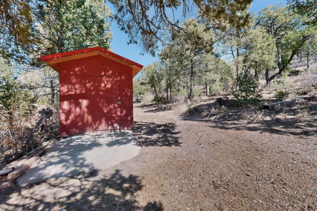 32 Camino De Avila, Tijeras, NM 87059