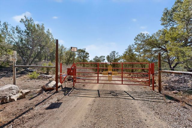 32 Camino De Avila, Tijeras, NM 87059