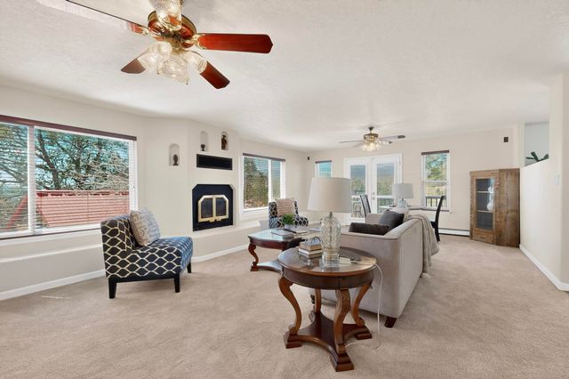 32 Camino De Avila, Tijeras, NM 87059