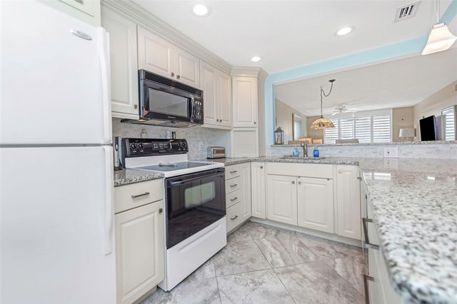 1324 PASADENA AVENUE S 607, South Pasadena, FL 33707