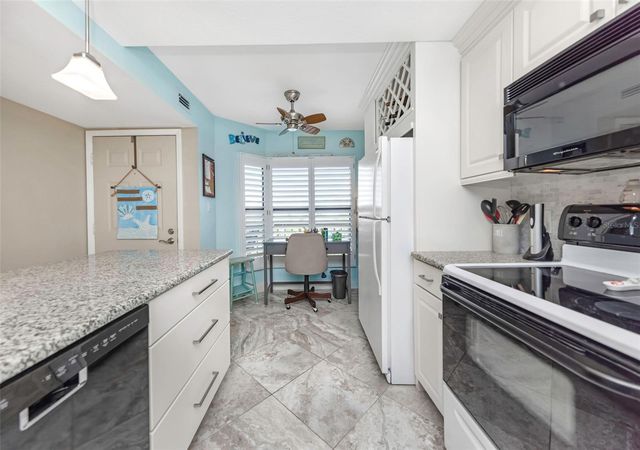 1324 PASADENA AVENUE S 607, South Pasadena, FL 33707