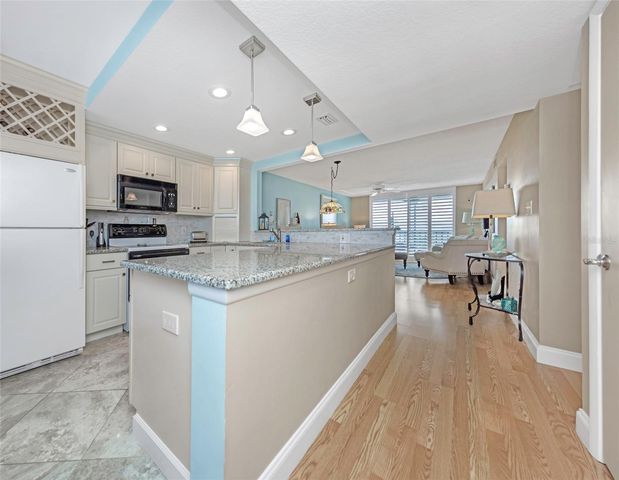 1324 PASADENA AVENUE S 607, South Pasadena, FL 33707