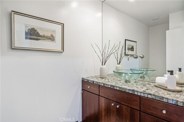 905 N Hillside, Long Beach, CA 90815