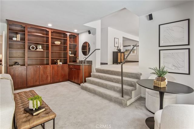 905 N Hillside, Long Beach, CA 90815