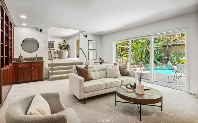 905 N Hillside, Long Beach, CA 90815