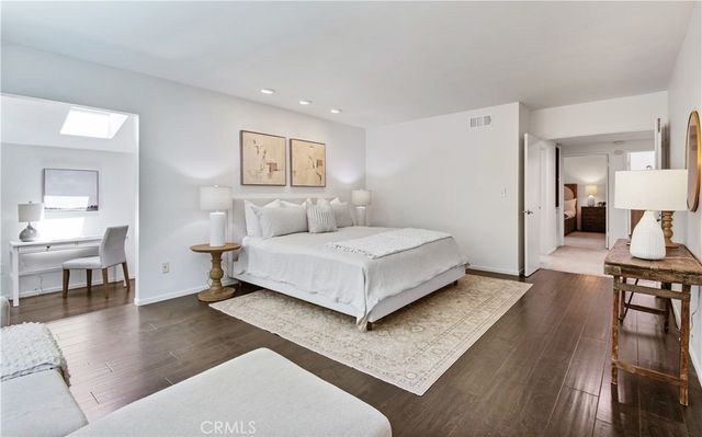 905 N Hillside, Long Beach, CA 90815