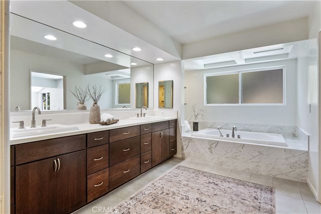 905 N Hillside, Long Beach, CA 90815