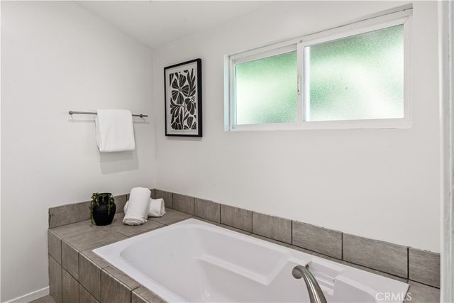 905 N Hillside, Long Beach, CA 90815