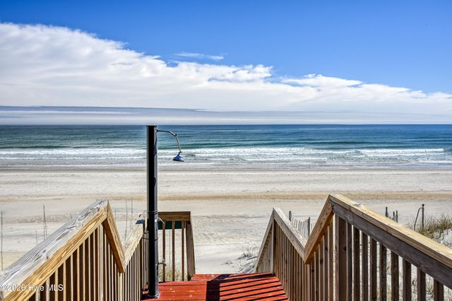 1826 S Shore Drive, Holly Ridge, NC 28445