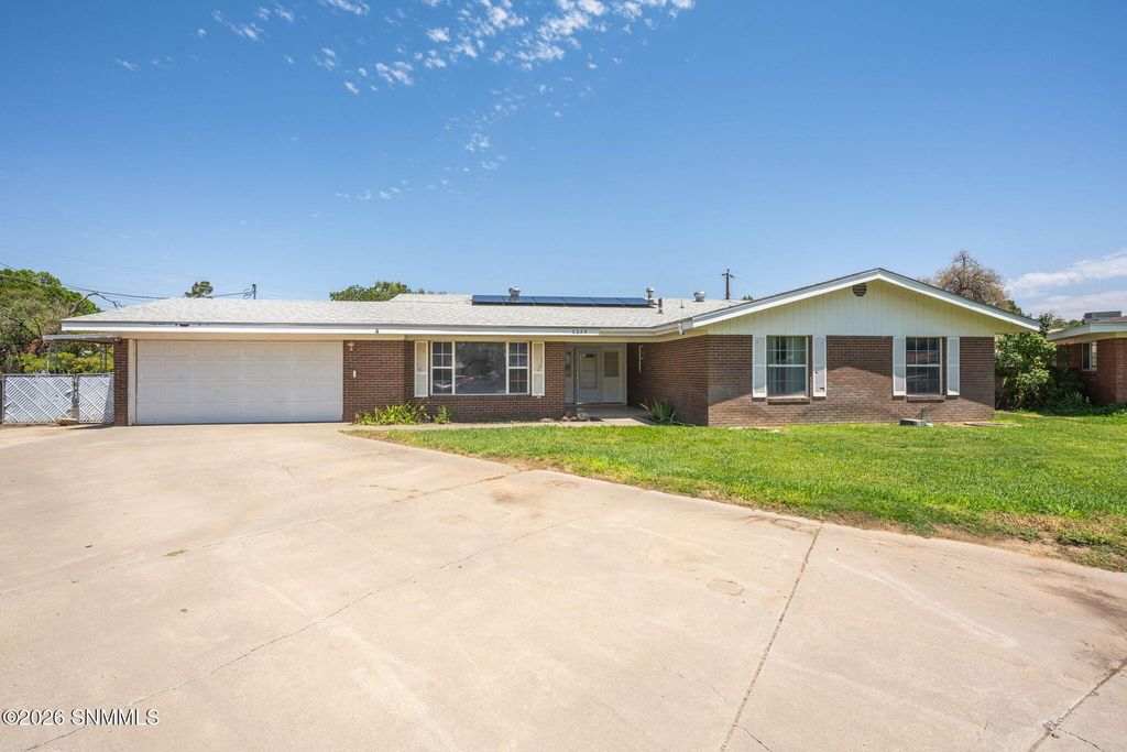 2220 Carlyle Place, Las Cruces, NM 88005