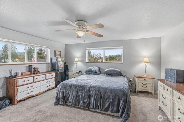 441 4th Avenue SW, Castle Rock, WA 98611