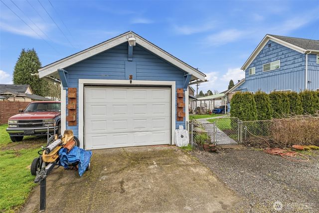 441 4th Avenue SW, Castle Rock, WA 98611