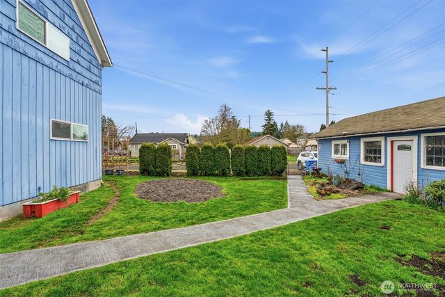 441 4th Avenue SW, Castle Rock, WA 98611