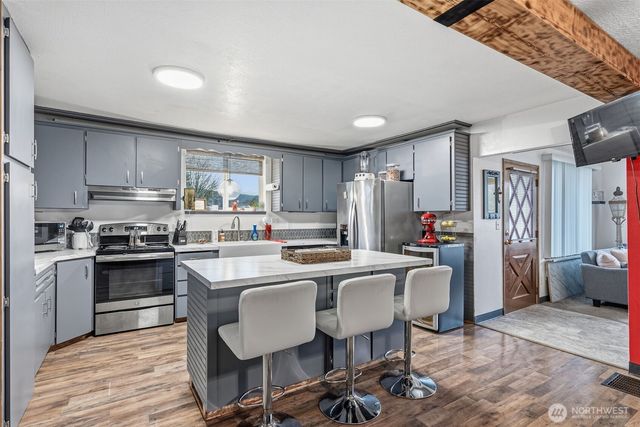 441 4th Avenue SW, Castle Rock, WA 98611