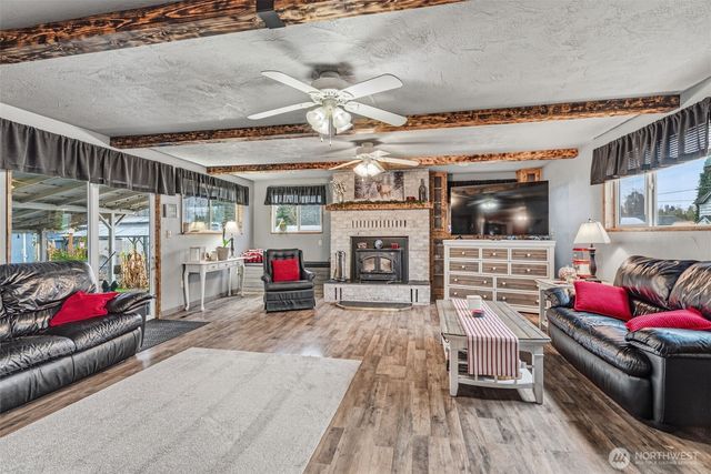 441 4th Avenue SW, Castle Rock, WA 98611