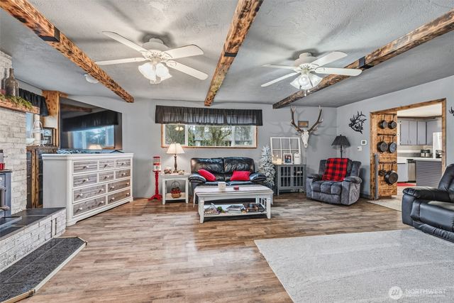 441 4th Avenue SW, Castle Rock, WA 98611