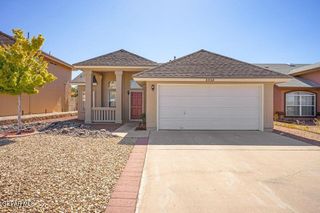 3352 BROKEN BOW Street, El Paso, TX 79936
