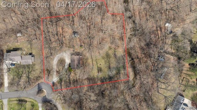 22706 Elmgrove Street, Farmington Hills, MI 48336