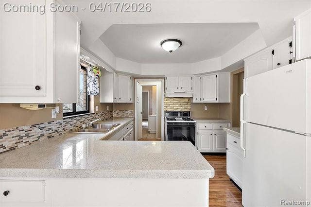 22706 Elmgrove Street, Farmington Hills, MI 48336