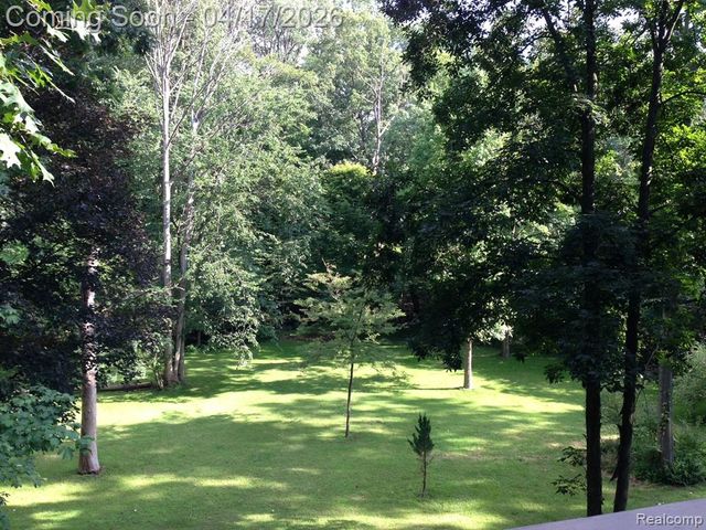 22706 Elmgrove Street, Farmington Hills, MI 48336