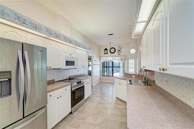 6822 67TH STREET CIRCLE E, Palmetto, FL 34221