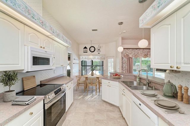 6822 67TH STREET CIRCLE E, Palmetto, FL 34221