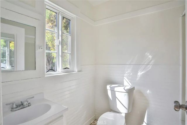 2867 Edgehill Drive, Los Angeles, CA 90018