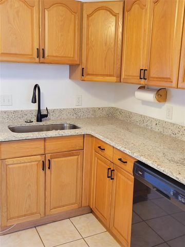 550 PENT STREET, Tarpon Springs, FL 34689