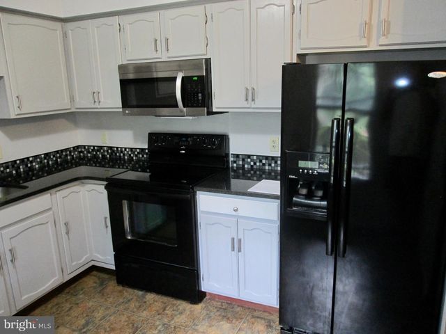165 VALLEY GREENE, Wyomissing, PA 19610