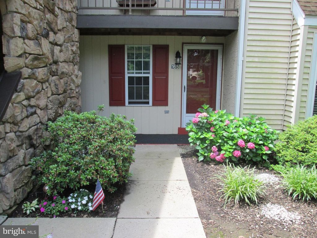 165 VALLEY GREENE, Wyomissing, PA 19610