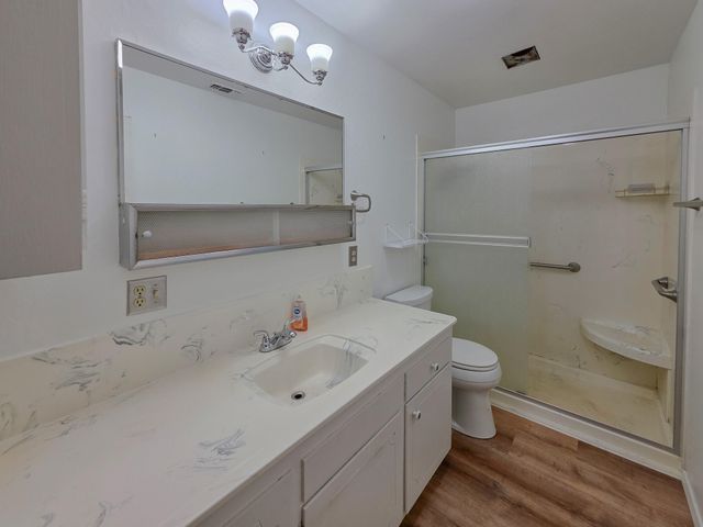 512 Pine Street, Rogue River, OR 97537