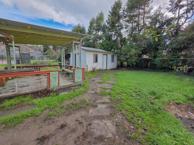 512 Pine Street, Rogue River, OR 97537