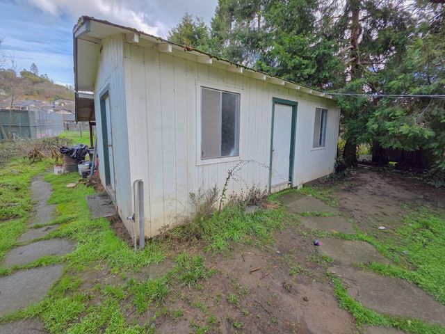 512 Pine Street, Rogue River, OR 97537
