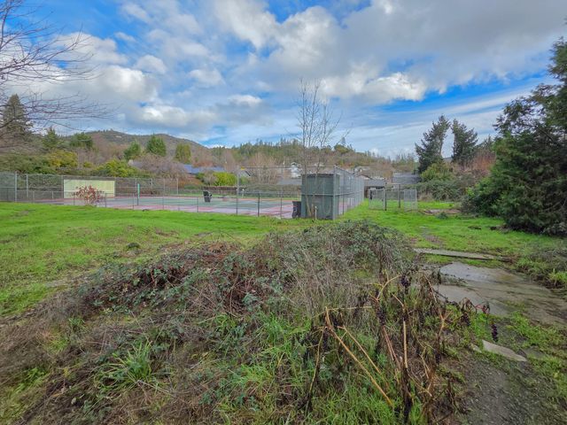 512 Pine Street, Rogue River, OR 97537