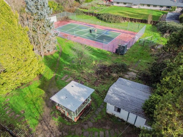 512 Pine Street, Rogue River, OR 97537