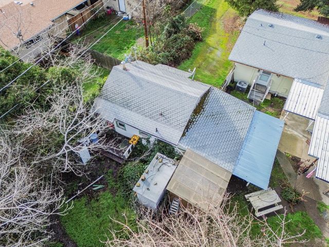 512 Pine Street, Rogue River, OR 97537